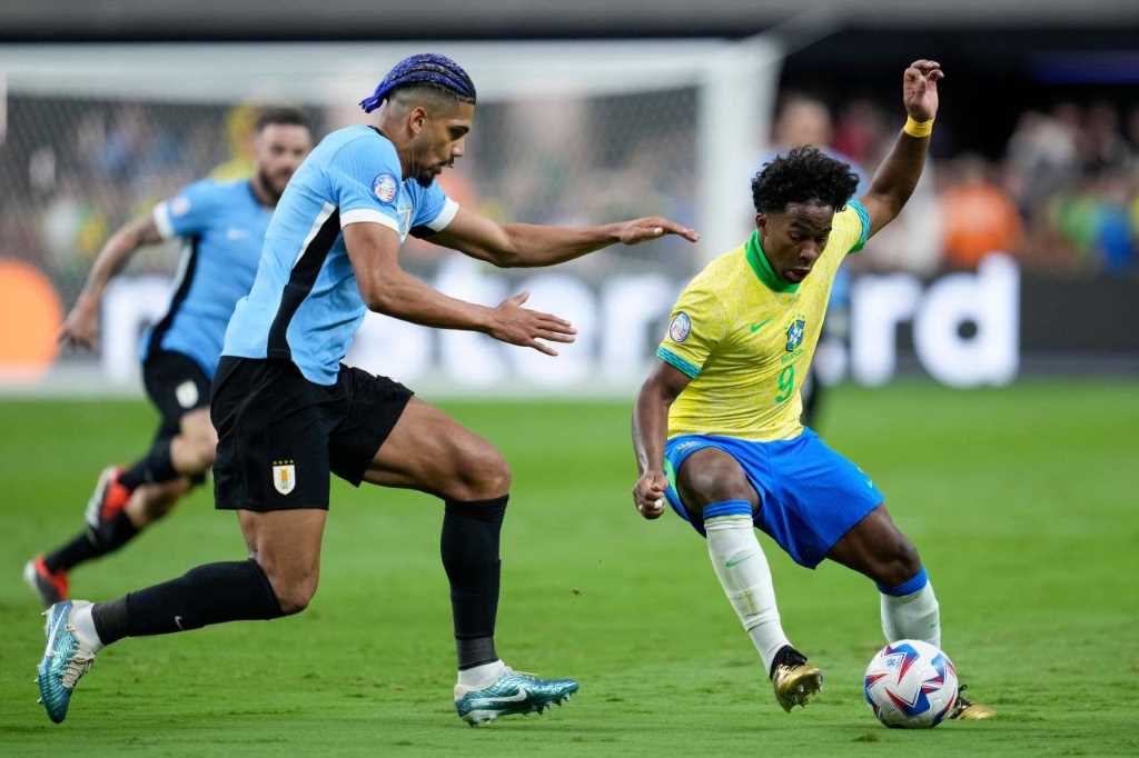 How many Copa America has Neymar won