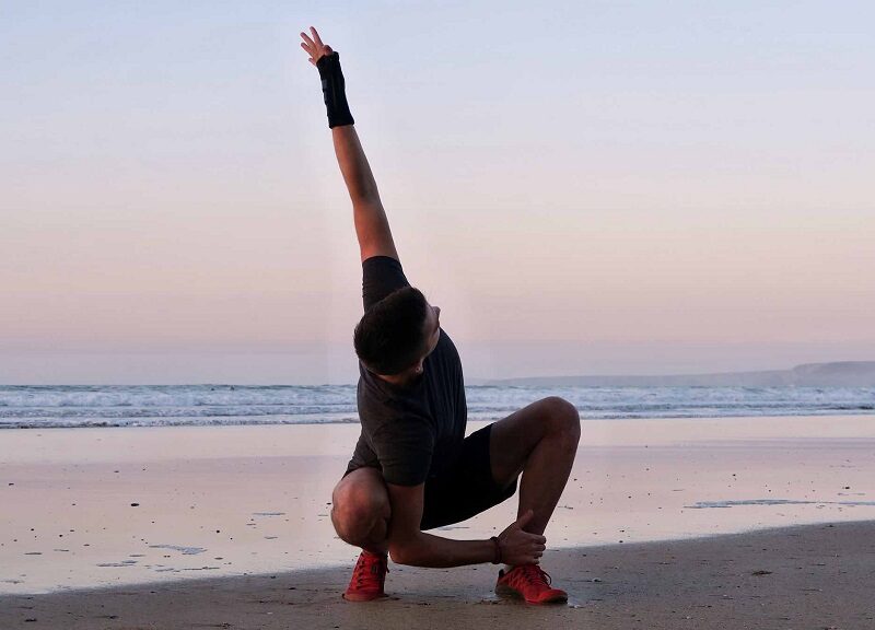 Essential Pre-surf Warm-up Routine for Preventing Beginner Injuries