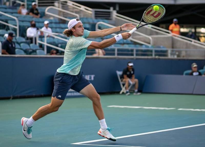 Inside-Out Forehand in Tennis: Master the Art of Dominating the Court